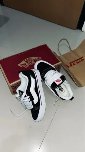 Tênis Vans Old Skool Preto e Branco
