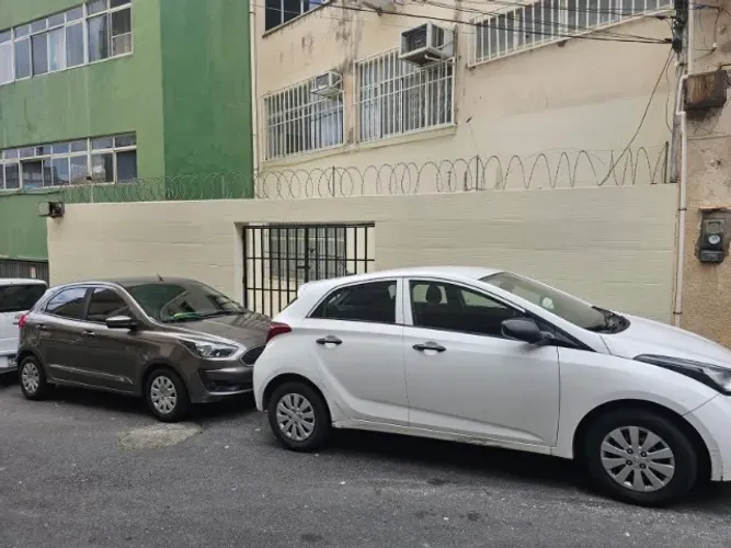 Sala de 64 m²
