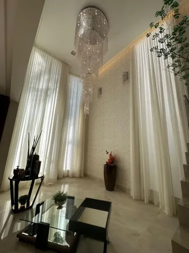 Cortinas pé direito para sala..