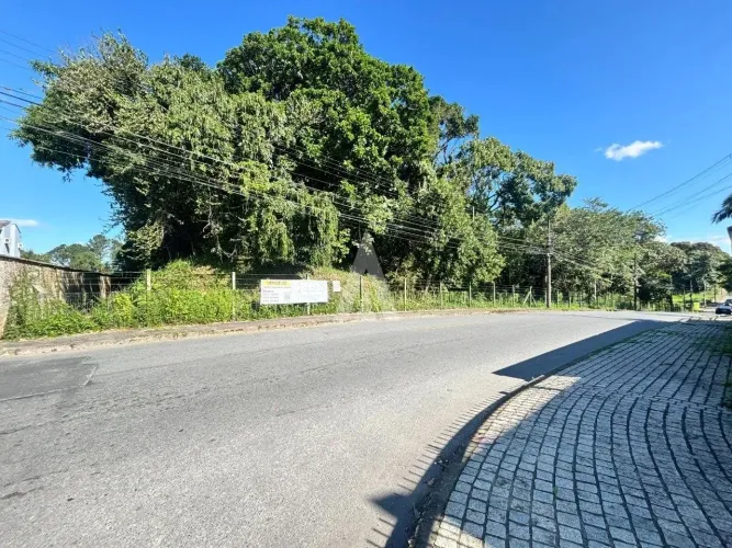 Terreno à venda no bairro Floresta em Joinville, por R$ 1.440.000.00.