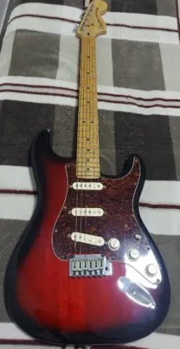 squier stratocaster standard