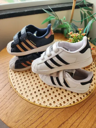 LOTE TÊNIS adidas superstar e Melissas 