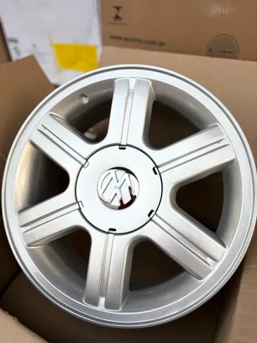 Jogo de rodas novas r15 VW