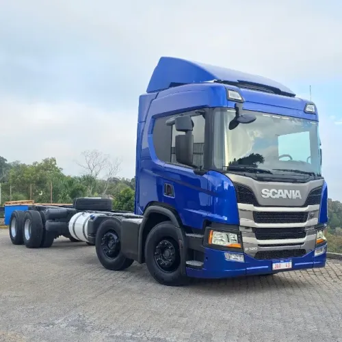 Scania P-320 8x2 - 2020 ( Único dono - Todas revisões na Scania - Zerado )
