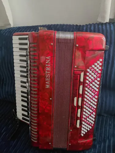 Acordeon 120 baixos