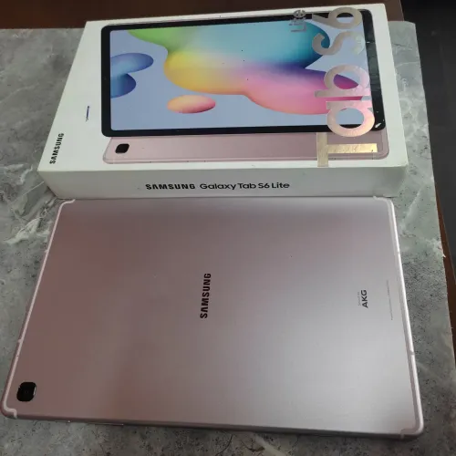 Tablet Samsung Galaxy tab S6 Lite. Com defeito no display. 
