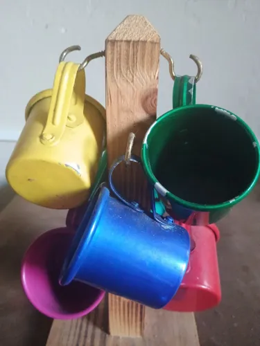 Conjunto de xícara com suporte
