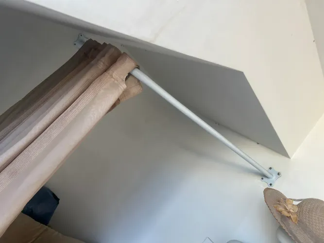 Vendo varal para vestuário de loja