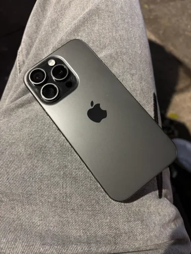 iPhone 15 Pro 512GB - Excelente Estado