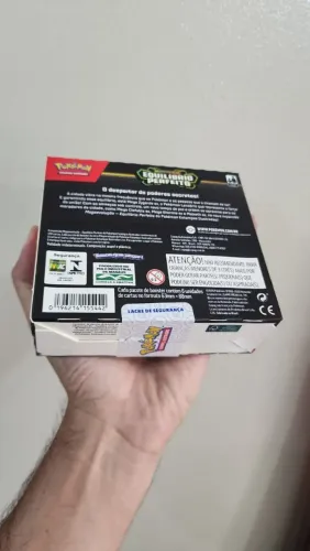 Booster Box Equilíbrio Perfeito Pokemon <br><br>Comtem 36 pacotes