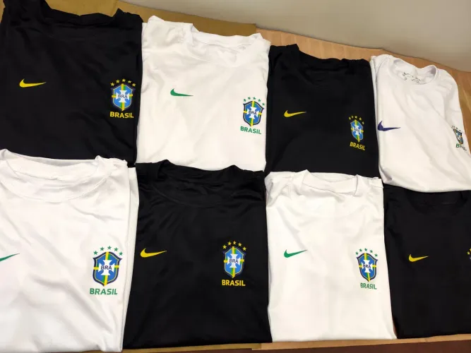 Camiseta branca e preta Brasil dry fit