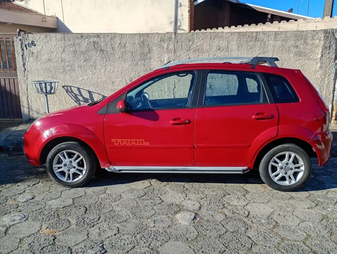 Ford Fiesta Trail 1.6 8V Flex 5P 2008