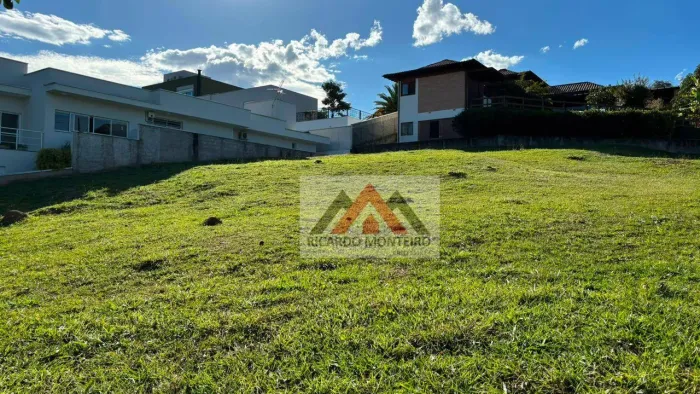 Terreno à venda, 920 m² por R$ 900.000,00 - Condomínio Colonial Village I - Pindamonhangab