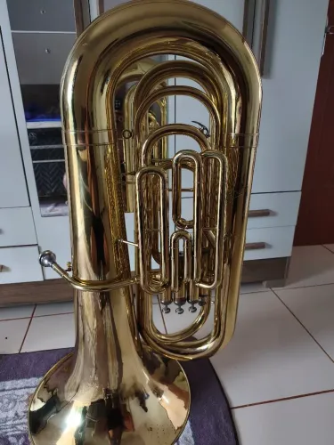 Instrumento musical Tuba j 981