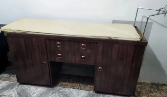 Mesa atendimento clínico - R$ 650,00