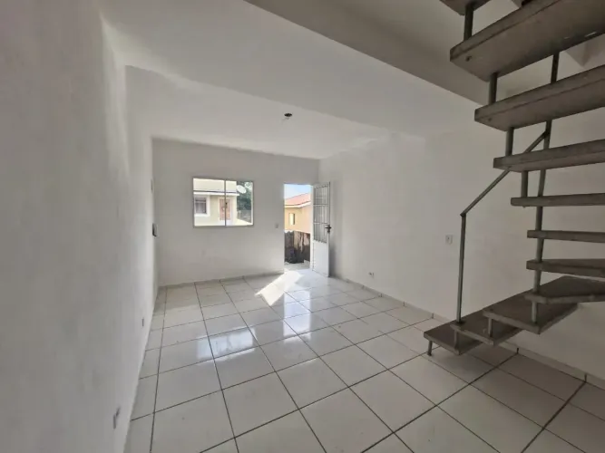 Casa Locação 02 Dormitórios - Próximo Centro de Jandira, Condomínio de Casas Geminadas