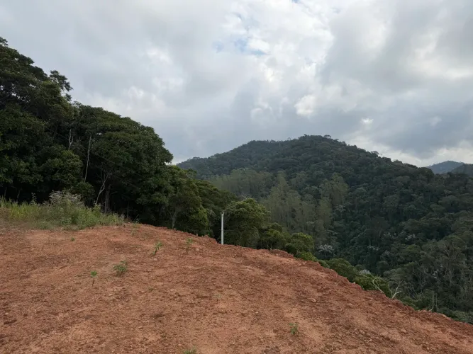 TERRENO COM VISTA DESLUMBRANTE - Marechal Floriano