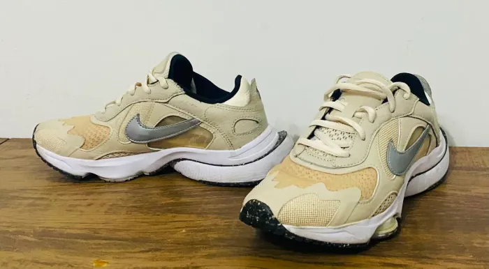 Tênis Nike Original Air Zoom Division Oatmeal Bege numeração 35 Semi-Novo