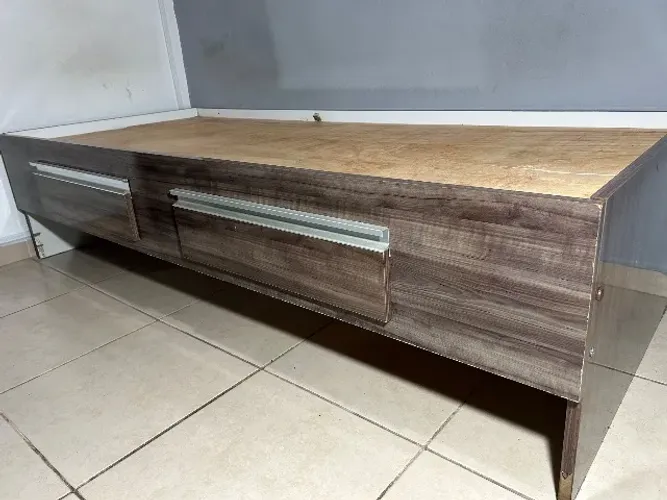Cama de Solteiro- Medida 188/80 ótimo.