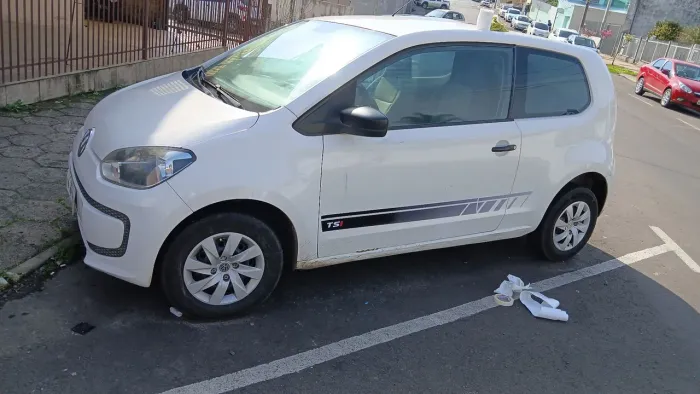 Volkswagen Up! Take 1.0 T. Flex 12V 3P 2015
