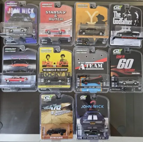 Miniatura Greenlight Hollywood 1/64 Carros de Filmes e Séries - Escolha o seu por R$ 110