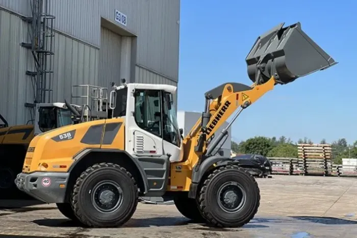 Pá-carregadeira Liebherr L 538 Plus 2015