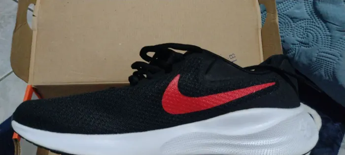 Nike Revolution 7