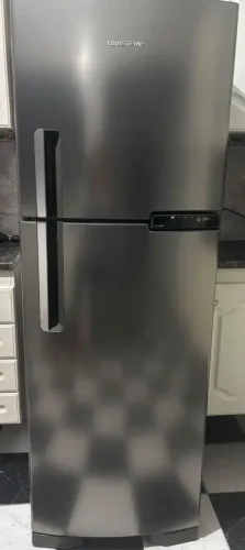 Geladeira, fogão e microondas 