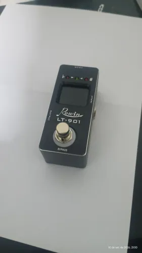 Pedal afinador de guitarra cromático Rowin