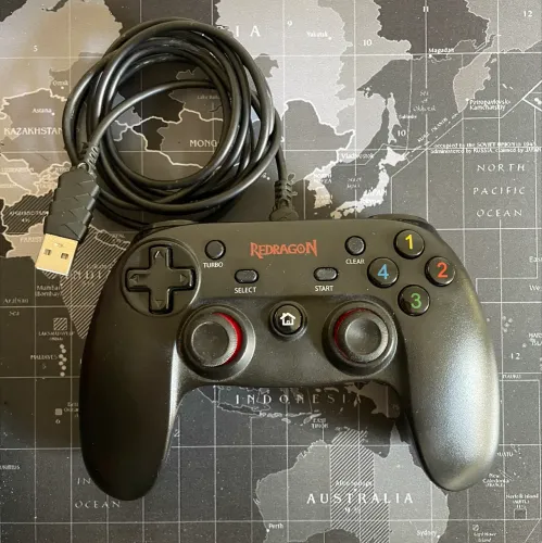 Controle Redragon Saturn