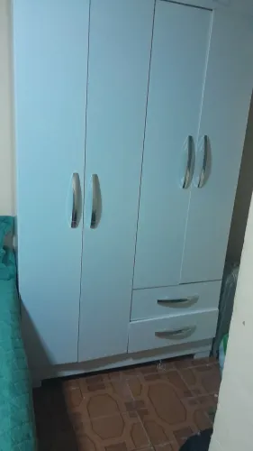 Vendo guarda roupa solteiro