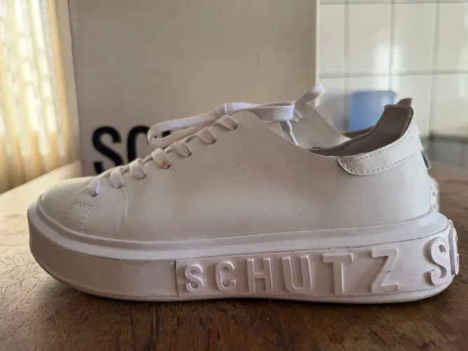 Sapato SCHUTZ 