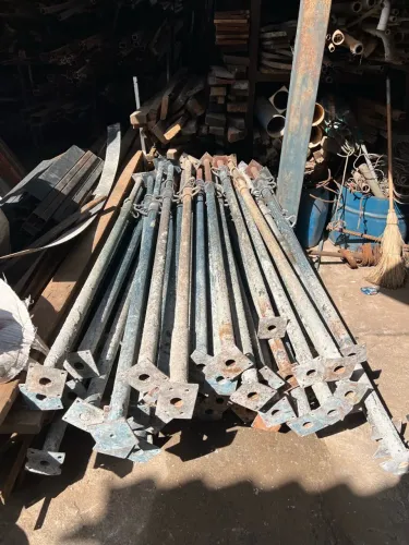 Escoras metálicas de 3,20m 100 unidades