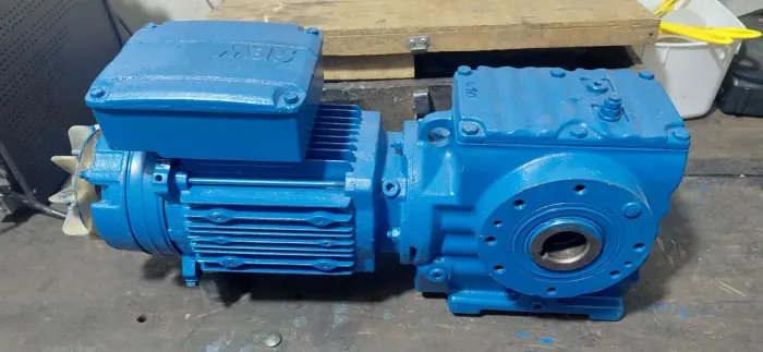 Motoredutor com freio 1.80 motor meio cv funcionando perfeitamente