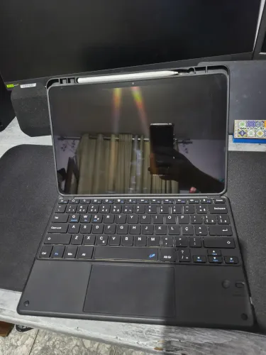 Tablet Xiaomi redmi pad pro, acompanha caneta, capa com teclado e carregador tudo original