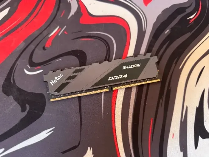 Memoria Netac Shadow 8GB DDR4 3200MHz