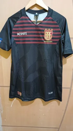 Camiseta masculina sem detalhe nenhum
