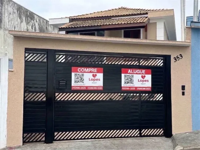 Sobrado à venda ou para alugar com 3 quartos, sendo 3 suítes, em Vila Sônia, São Paulo - S