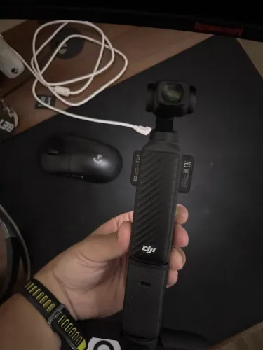 DJI Osmo Pocket 4