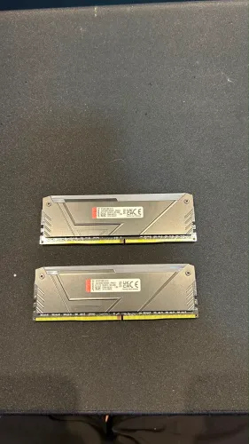 Memória ram kingston fury ddr4 16g cada (32gb)