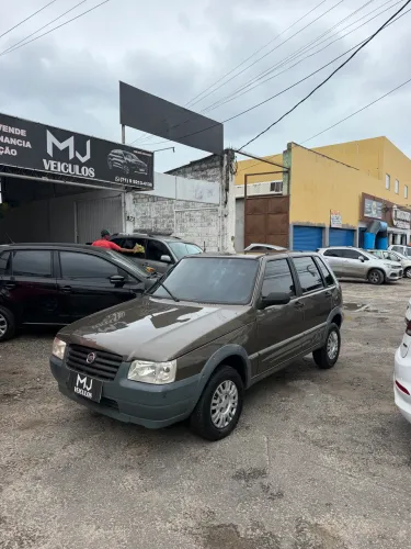 Fiat Uno Mille Celeb. WAY Econ. 1.0 F.flex 4P 2010