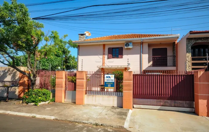 Sobrado amplo à Venda no Jardim Lancaster - Foz do Iguaçu/PR