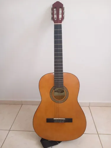 Vendo violão Md-100 ideal para iniciantes