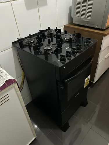 Fogão 4 bocas Atlas - R$ 500