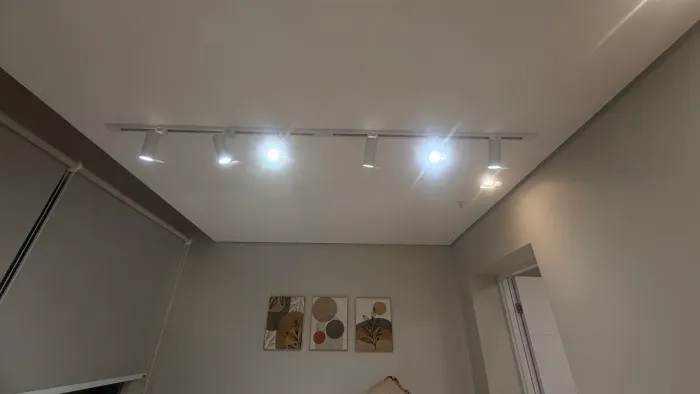 Luminária em trilho spot led