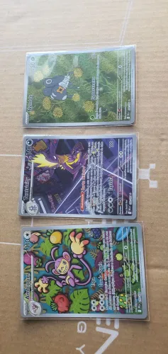 Cartas pokemon ambipom, toxtricity e nymble