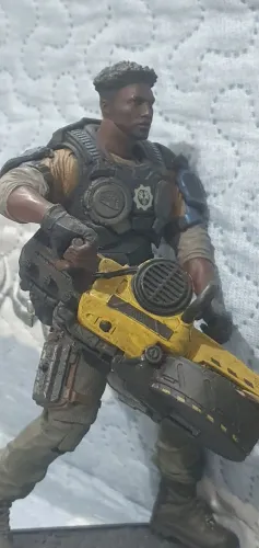 FIGURA DE AÇÃO BONECO GEARS OF WAR 4 ITEM COM DETALHES INCRIVEIS ARTICULADO VAI COM JOGO