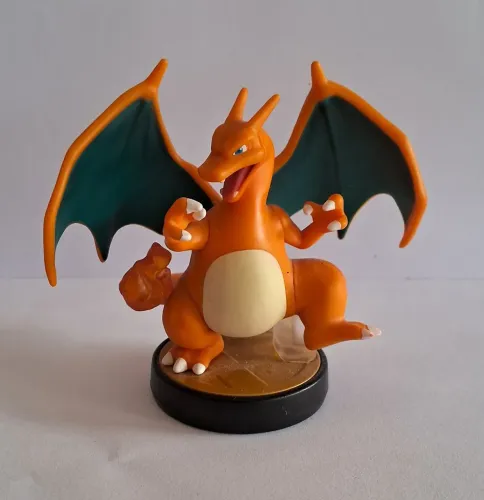 Charizard Pokemon Amiibo Nintendo exatamente como na foto