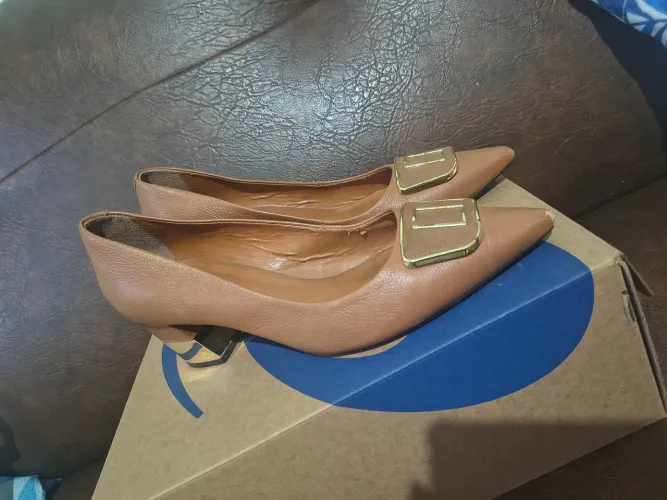 Vendo sapato e sandália feminina