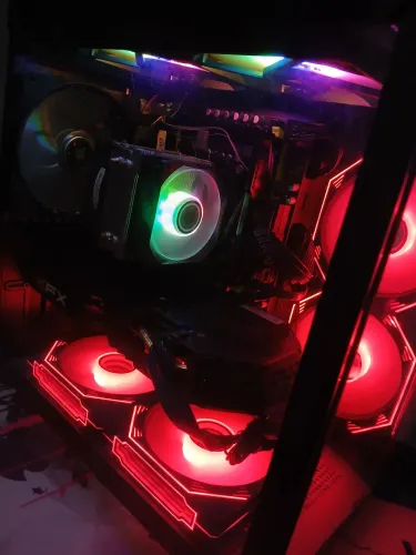 PC GAMER XEON + RX 580